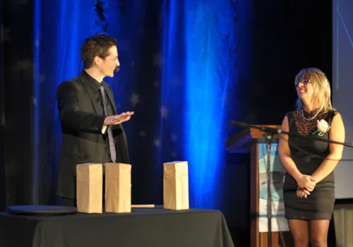 Meilleur magicien pour événements d'entreprises à la prairie